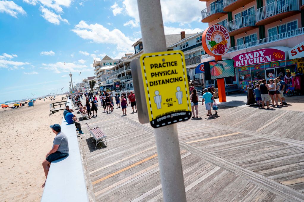 US-HEALTH-VIRUS-MARYLAND-BEACH